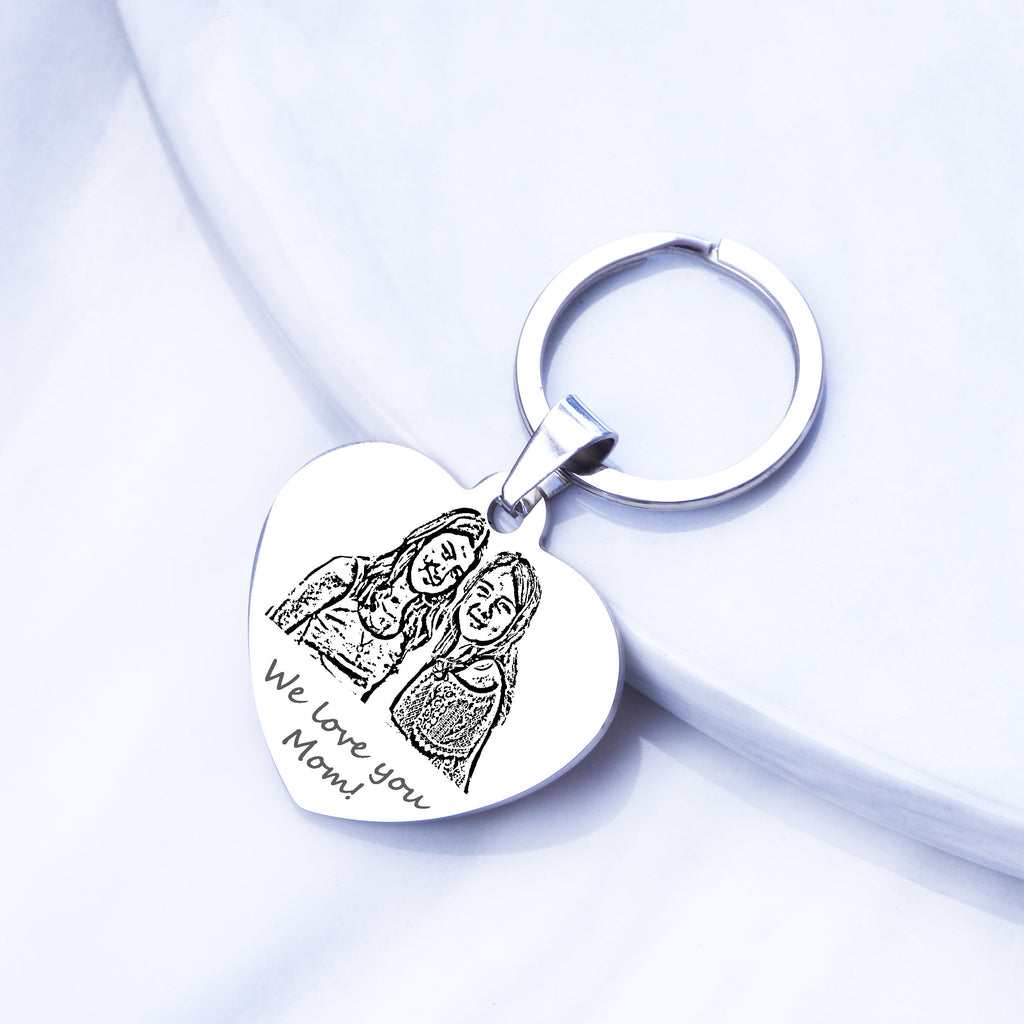 Mother&#39;s Day Gift, Engraved Photo Keyring, Personalised Mom Gift, Heart Keychain, Mothers Keyring, Engraved Portrait Keyring , Gifts for Mom