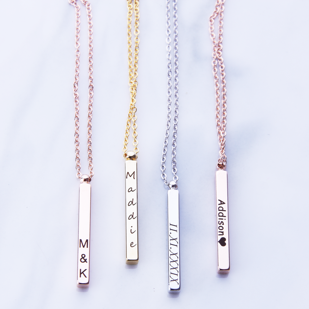 <transcy>Collier de barre verticale 4 côtés, collier de bâton 3D, cadeau de demoiselle d&#39;honneur</transcy>