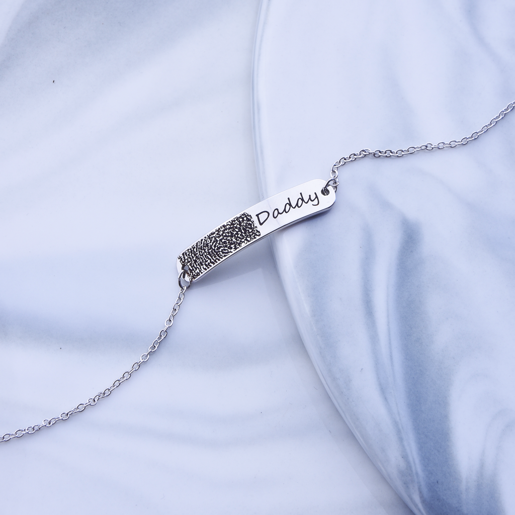 <transcy>Cadeaux personnalisés de Bracelet d&#39;empreintes digitales pour son cadeau d&#39;anniversaire de mariage</transcy>