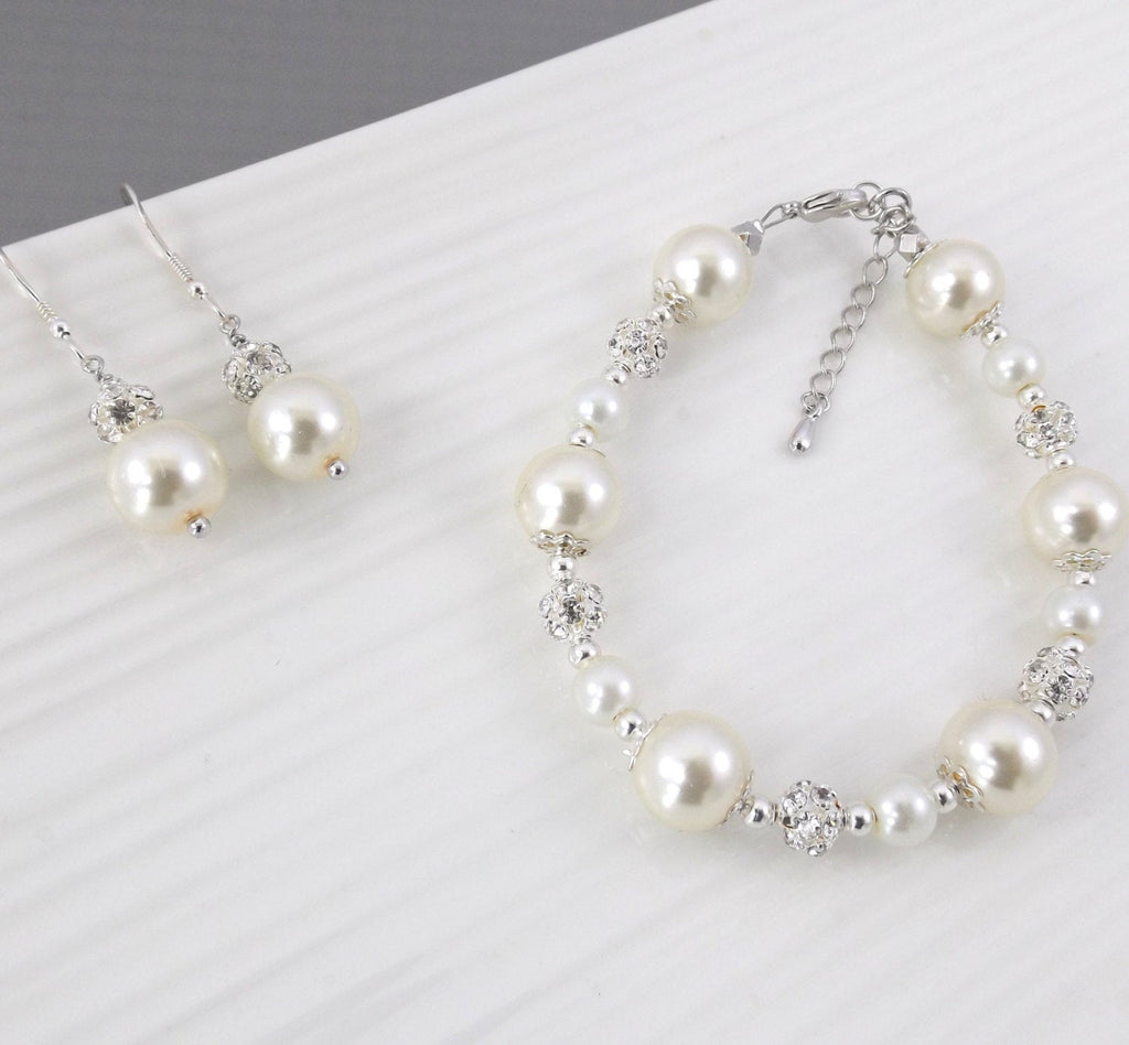 Ivory pearl bridesmaid jewellery set, pearl bracelet and earrings set, bridesmaid jewelry set